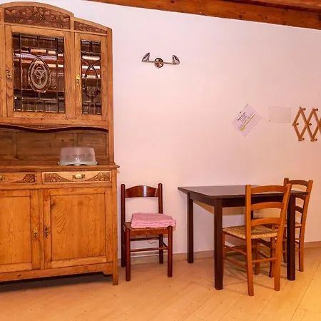 לינה וארוחת בוקר La Colomba קסטלארו
